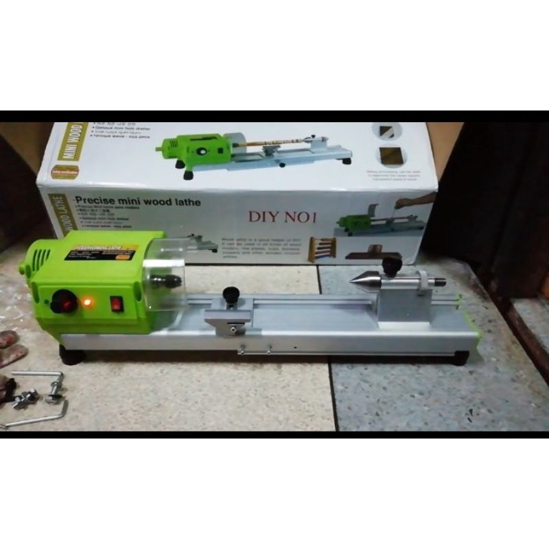 แท่นกลึงไม้ขนาดเล็ก เครื่องกลึงไม้ สำหรับงาน DIY ทั่วไป ซื้อติดบ้านไว้เลยครับ