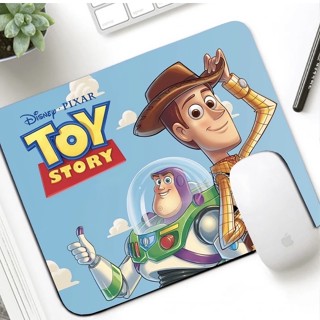 TOY แผ่นรองเม้าส์ แผ่นรองเมาส์ เมาส์ สี่เหลี่ยม  ลาย TOY STORY   1  นุ่มมือ ขนาด 21 x 26 cm สวยงาม น่าใช้งาน งานสวย 8118