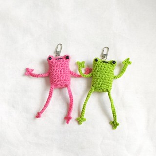 🐸 leggy frog keychain พวงกุญแจ ที่ห้อยกระเป๋า น้องกบขายาว แฮนด์เมด พวงกุญแจถัก พวงกุญแจไหมพรม ตุ๊กตาถัก