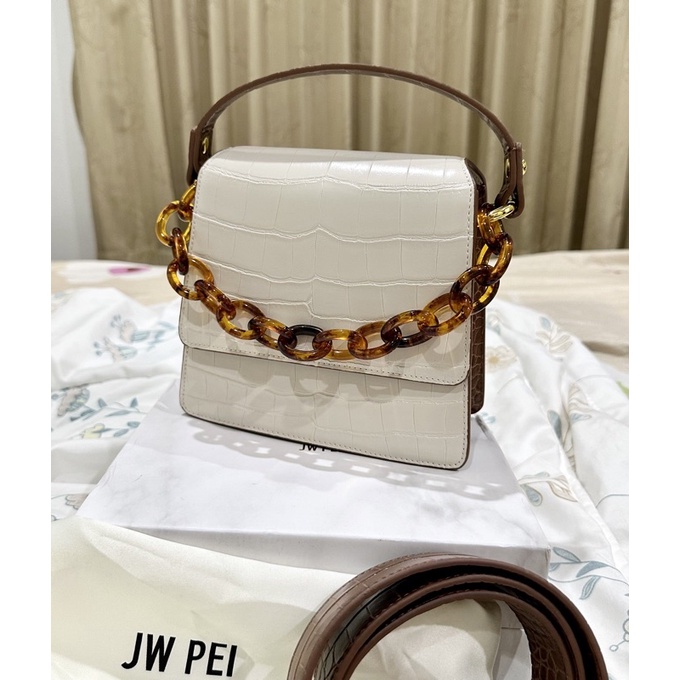 กระเป๋า JW PEI มือสอง 99% ส่งฟรี