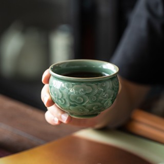 Yue Kiln Celadon ชุดถ้วยชาเซรามิค ลายก้อนเมฆ ขนาดใหญ่ สําหรับครัวเรือน