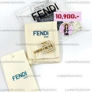 👜: Fendi Hair Clip‼️ก่อนกดสั่งรบกวนทักมาเช็คสต๊อคก่อนนะคะ‼️