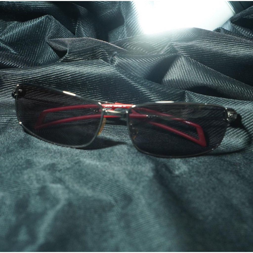 LEVI'S แว่นกันแดด eyewear ของแท้ 100% รุ่น LS01082 62-15-125 C01 GUN
