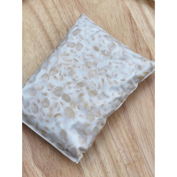 เทมเป้ ถั่วเหลือง  100% ขนาดข 360 กรัม(ถ้าอยู่จังหวัดที่ห่างไกลกัน แนะนำให้ไปบ่มเองค่ะ ทักแชทได้นะคะ)