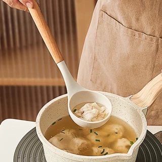 Simplus เครื่องครัว ซิลิโคน ด้ามไม้บีช พิเศษสำหรับทำอาหาร ตะหลิวโปร่ง+ แปรงทาน้ำมัน + ที่ผสมอาหาร CFLL002WH