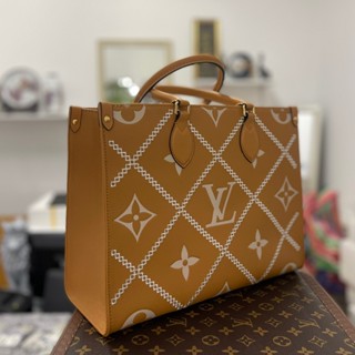 Louis Vuitton Geant on the go MM งานสุดสลับเเท้ สวยมาก ทำจากหนังเเท้ ขนาดใหญ่กำลังดีจุใจมาก