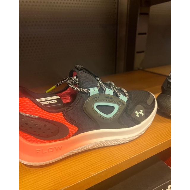 รองเท้าวิ่ง underarmour