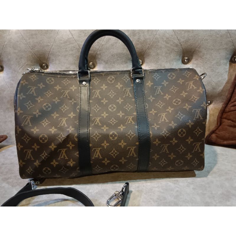 Louis Vuitton LV Keepall 50 Limited edition Grey Leather ref.342514 - Joli  Closet