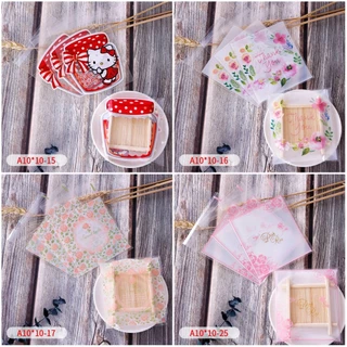 ถุงขนมฝากาว โค้ดลด INC263PO ขนาด 10*10+3 cm.ลายน่ารัก มีลายเยอะมากแพ็ค 100 ใบ ฮาโลวีน ซานต้า คริสมาส