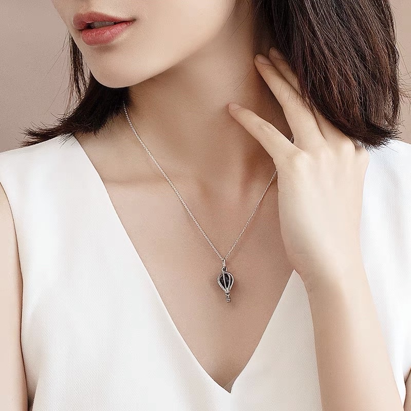 [พร้อมส่งทีไทย]Pandora สร้อยคอ สร้อยคอพร้อมจี้ บอลลูน Sparkling Hot Air Balloon Necklaceของขวัญสำหรับคนพิเศษของแท้P27P28