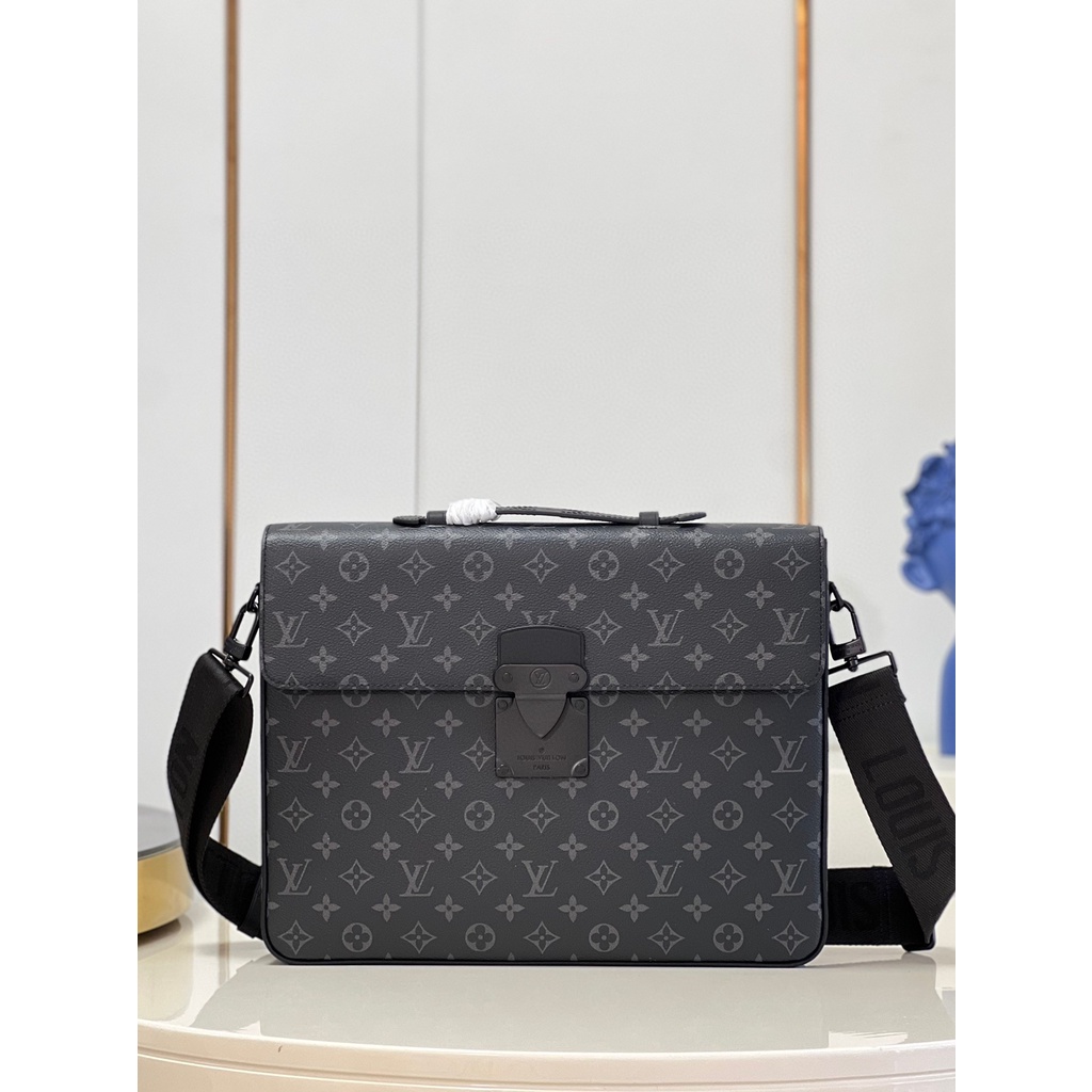 Pre order ราคา7800 Lv louis vuitton S-Lock M20835 หนังแท้ กระเป๋าสะพาย กระเป๋าสะพายไหล่ กระเป๋าเอกสา