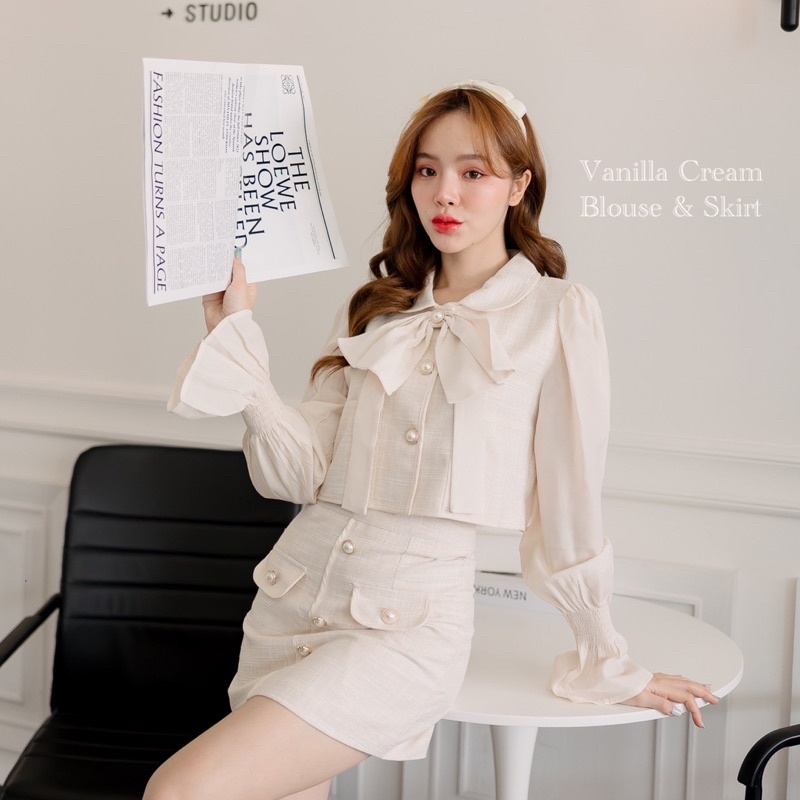 on.december25 เซต vanilla cream Blouse & Skirt