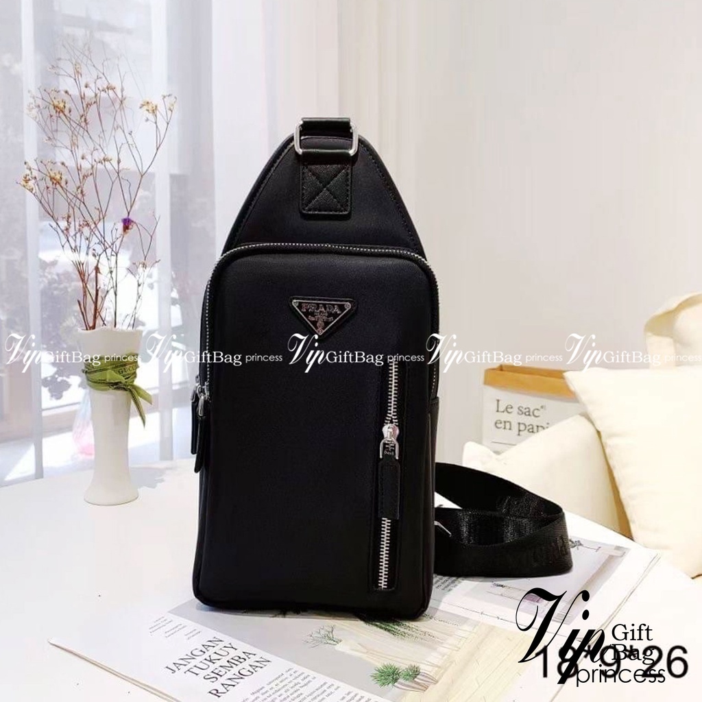 PRADA Double Zipper Belt Bag / PRADA nylon mini sling backpack / Prada Chest Bag กระเป๋าคาดอกไนลอนเนื้อดี คลาสสิก สุดเท่