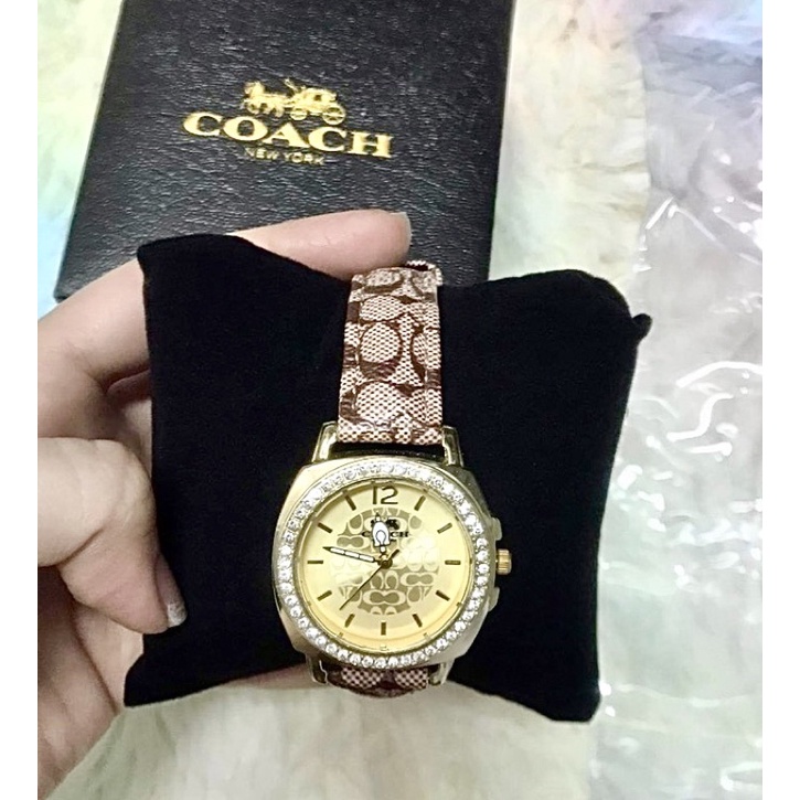 Coach นาฬิกา สายหนังกรอบเพชร นาฬิกาโค้ช