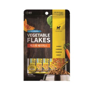 Bugs Pet vegetable flakes (sticks) ผักโรยข้าวสำหรับสุนัข 5 ซอง