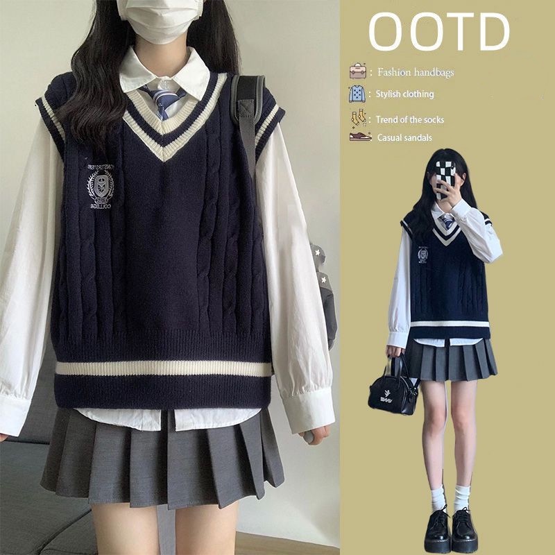 ชุดเซ็ต3ชิ้นผู้หญิง เสื้อกั๊กไหมพรม+เชิ้ตแขนยาว+กระโปรงเทนนิส ผ้านิ่มมาก ใส่สบายๆ แฟชั่นสไตล์เกาหลี