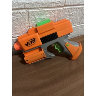 ปืน NERF รุ่นเก่า มีที่เก็บกระสุน