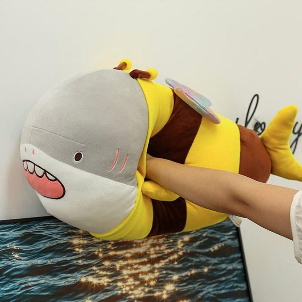 BLUEVELVET Shark Bee Plush ของเล่นนุ่มหมอนนอนหลับมาพร้อมกับของเล่นหมอนนุ่มของเล่นเด็กของขวัญเด็กสําหรับเพื่อน Comforting Sleeping Mate ของเล่น Shark Bee ตุ๊กตา - รูปที่ 4