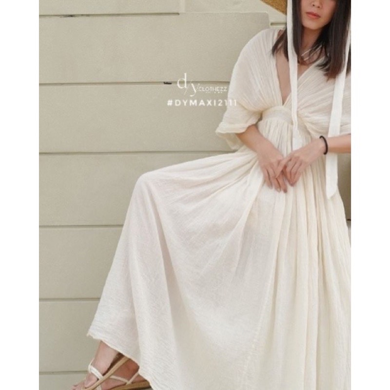 เดรสคอสีผ้าฝ้าย 100% จากร้าน dy.clothezz