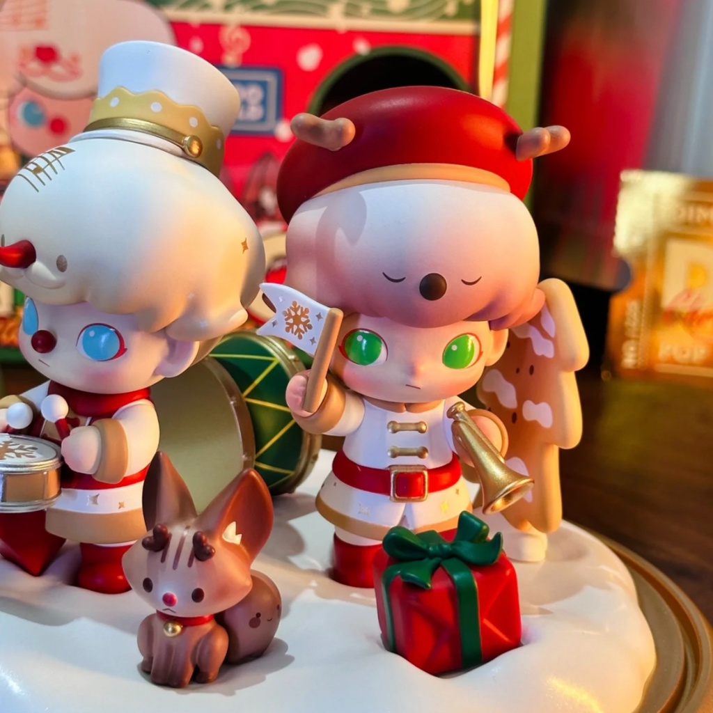 【ของแท้】POPMART ตุ๊กตาฟิกเกอร์ Dimoo Christmas Bell Scene 2 ชิ้น