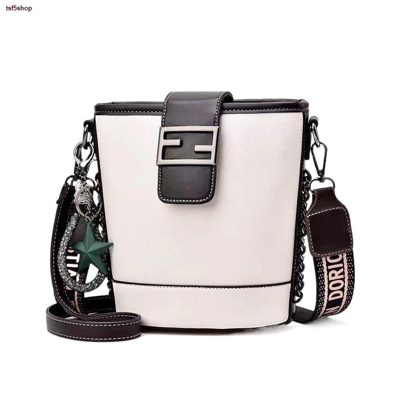 ส่งของที่กรุงเทพฯ∋☼✁💕พร้อมส่ง💕B222 กระเป๋าสะพายข้างผู้หญิง กระเป๋าแฟชั่น (B222)