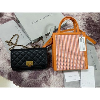 กระเป๋า charles and keith รุ่นใน shop