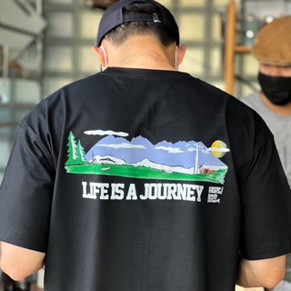 Playworks เสื้อยืดT shirt – Life is a journey ลาย lifestyle&amp;travel