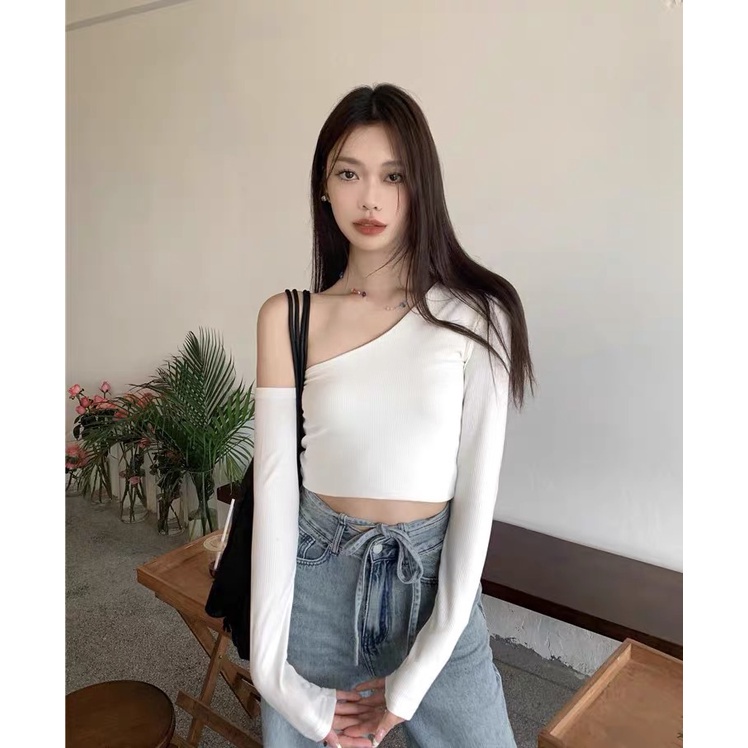 ส่งทันที Cici ❣🇹🇭🚚พร้อมส่ง❣(J281)Basic croptop เสื้อครอปปาดไหล่เฉียงเก๋ๆ ทรงสุดฮิตเบสิคแมตช์ง่าย - รูปที่ 3