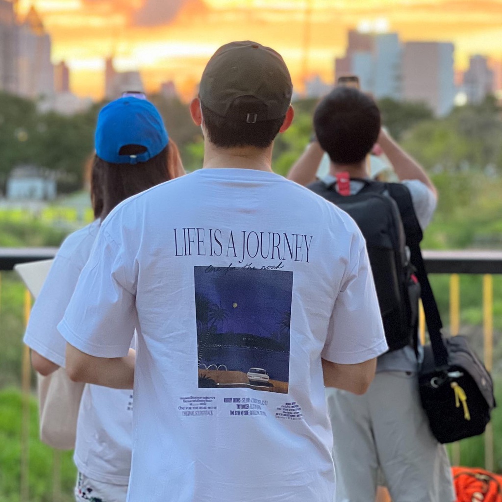 Playworks เสื้อยืดT shirt – Life is a journey ลาย one for the road