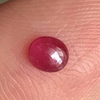 0.30ct พลอยทับทิมพม่า เผาเก่า 4.4x3.8mm Oval Cabochon Purplish Red Ruby, Myanmar *Heated