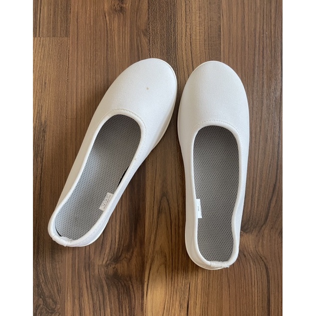 รองเท้าแบรนด์ muji แท้