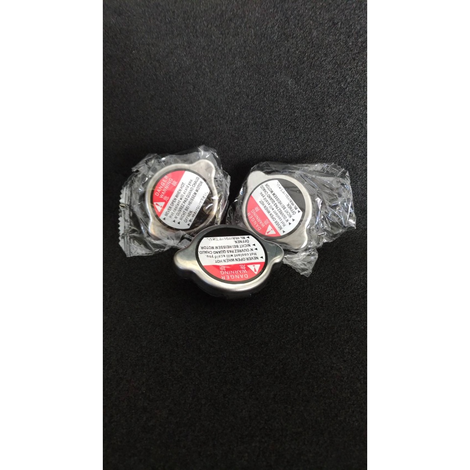 ฝาหม้อน้ำ  1.1 สีเหลือง สีเเดง สำหรับ Bigbike HONDA / KAWASAKI / YAMAHA / TRIUMPH / BENELLI
