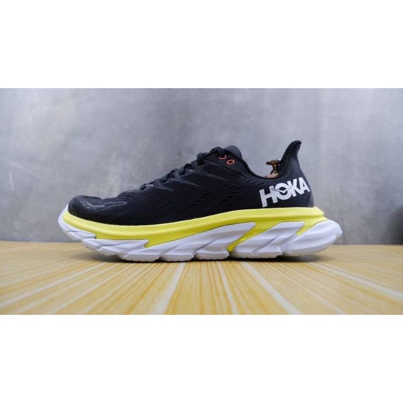 Hoka One One Clifton Edge (2020)มือสอง สินค้าพร้อมส่งในไทย