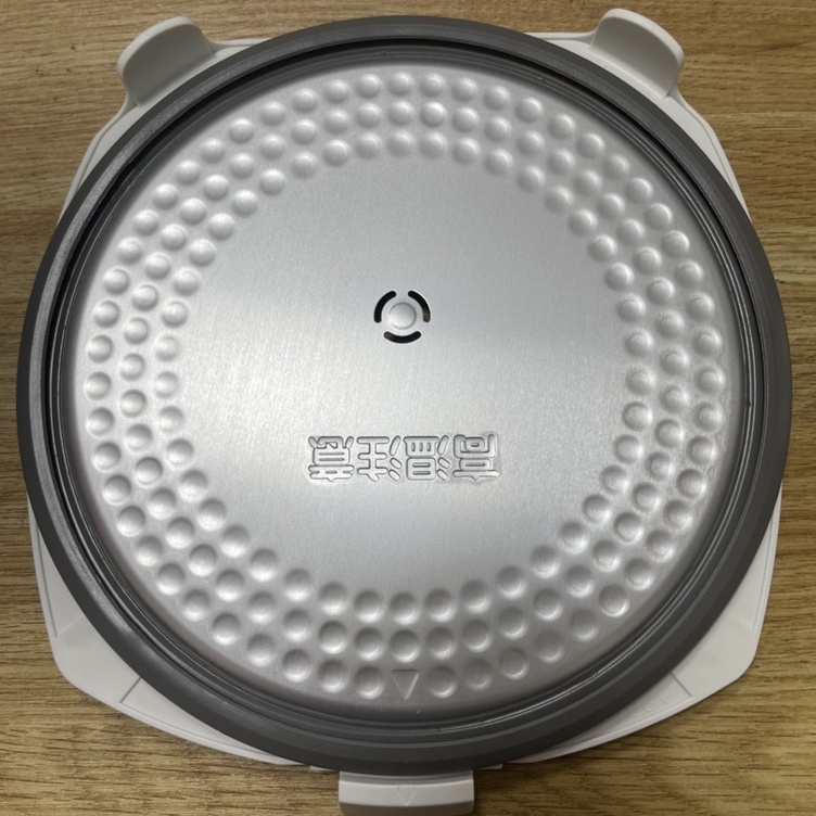 ฝาในพร้อมขอบยาง หม้อหุงข้าว Toshiba รุ่น RC-10JM,RC-10NMFอะไหล่แท้100%