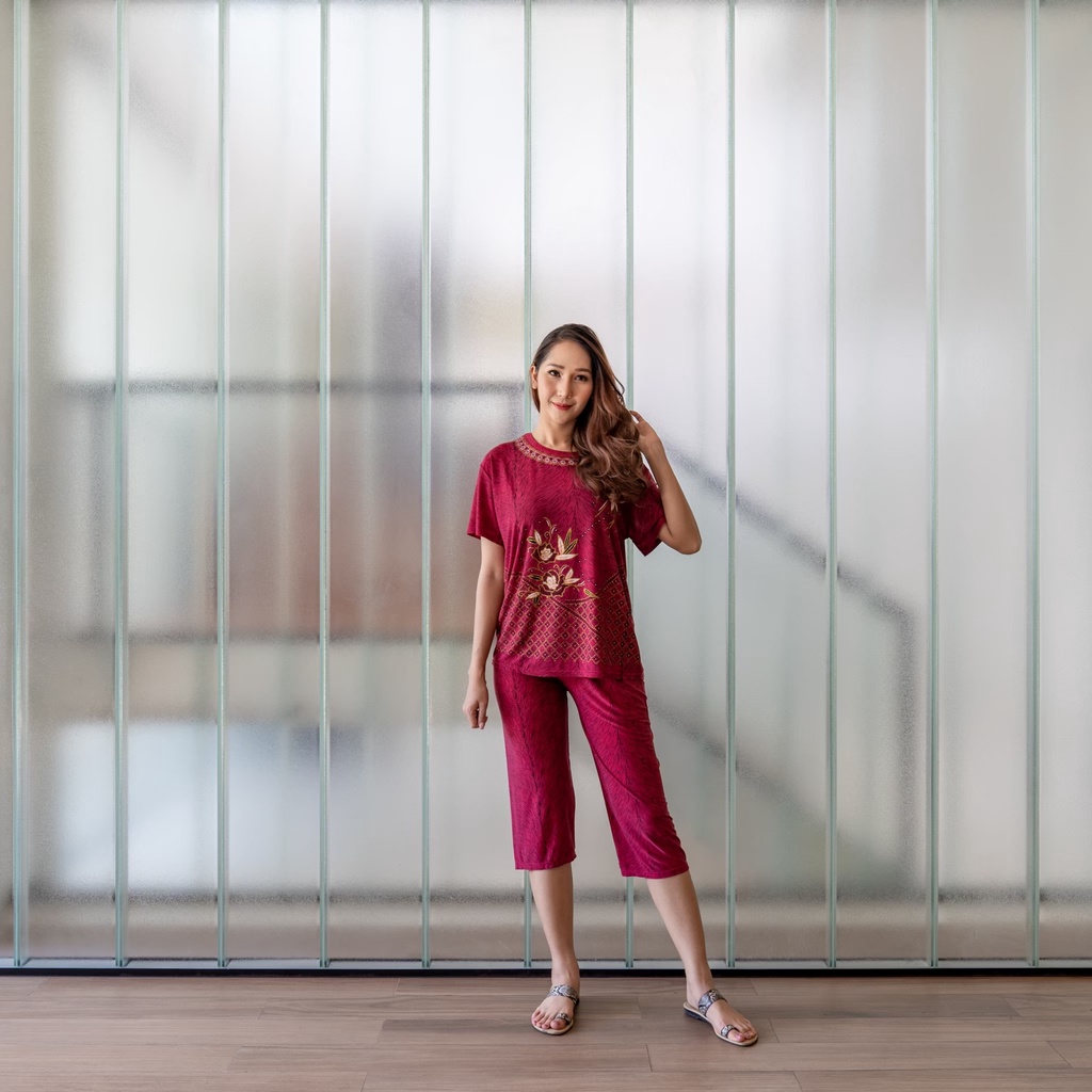 ชุดเซต ชุดลำลองผ้านิ่ม อยู่บ้านใส่สบาย นอกบ้านใส่ก็สวย เสื้อพร้อมกางเกง