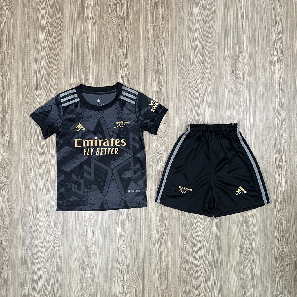 ชุดบอลเด็ก Arsenal ชุดกีฬาเด็ก (เสื้อ+กางเกง) ตัวเดียวในราคาส่ง สินค้าเกรด-A