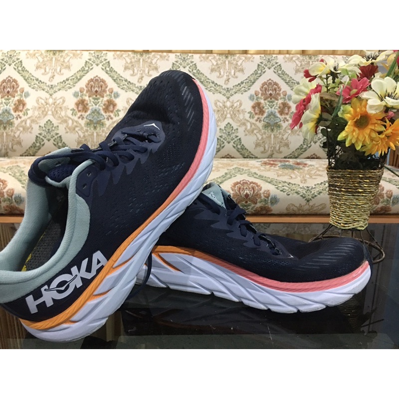 Hoka clifton 7 ของแท้ มือสอง