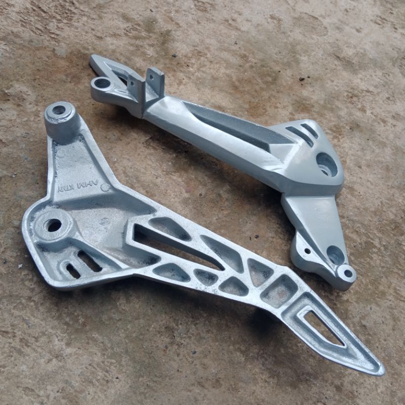 Power Footstep พักเท้าหลัง Supra X 125 DD Original Item Power Supra X 125 DD Original