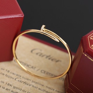 พรี​ ราคา3400 Cartier LOVE เพชร​ กำไลข้อมือ