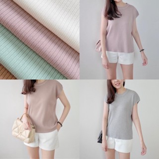 kenn knit top เพียง 390.- เสื้อไหมพรมทอร่องอย่างดี เนื้อนุ่มสีสวย ใส่สบาย เป็นตัวเบสิคที่ต้องมีติดตู้