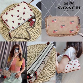 Coach POUCH IN SIGNATURE CANVAS