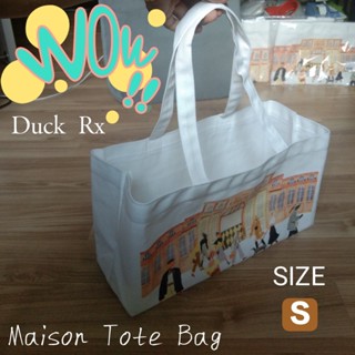 Maison Tote Bag Size S/L กระเป๋าผ้าทรง TOTE ลาย MAISON มี 2 ไซส์ให้เลือก จาก LORÉAL PARIS