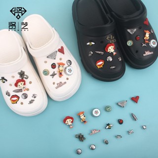 【🎁Ooyoudo】Crocs Jibbitz Toy Story ชาร์ม สําหรับผู้ชาย และผู้หญิง 18 ชิ้น | Jibbitz สําหรับ Crocs【แตะผู้หญิง jibbitz อุปกรณ์เสริม】