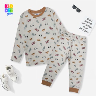 KiddeeCrew ชุดนอนเด็กสีกากีลายรถกุ้นน้ำตาล เหมาะสำหรับอายุ 1…