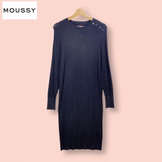 เดรส Moussy ผ้านิตผ้าร่องถักอย่างดี  เดรสตัวยาวทรงสวยน่ารักมาก เรียบดูดี ต่างกระดุมสวยที่บ่า