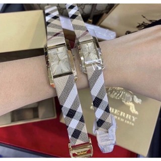 นาฬิกาข้อมือ Burberry ทรงเหลี่ยม