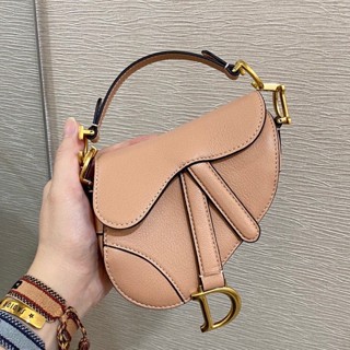 พรี​ ราคา7000 Dior micro Saddleกระเป๋าถือ กระเป๋าสะพายไหล่ กระเป๋าสะพายข้าง 12*7.5*5cm