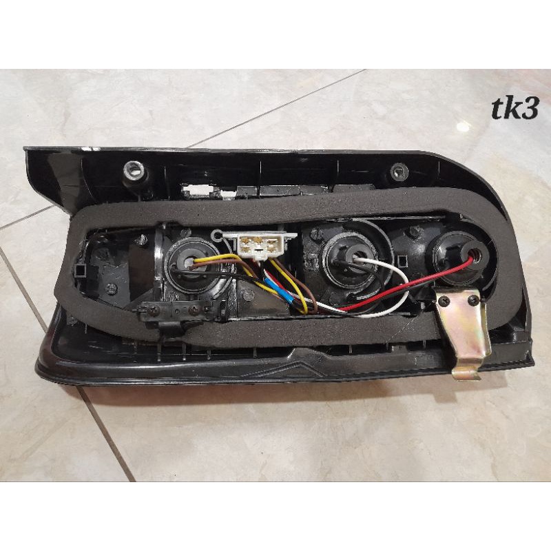 โคมไฟท้ายTOYOTA LH113, RZH112