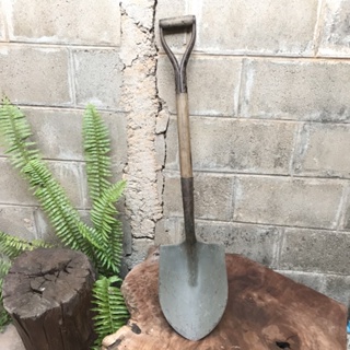 Vintage Shovel พลั่วทหาร พลั่วตักดิน มือสอง ด้ามไม้ ของยูเอส Tempered Made in Usa