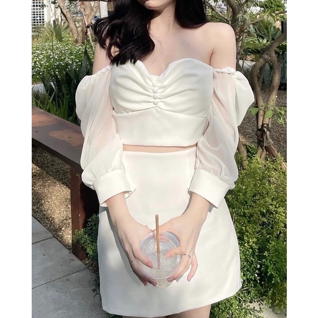 Laura -white (เสื้อมีฟองน้ำหน้าอก กับกระโปรงเอวสูง ค่ะ) LR-WHITE